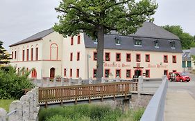 Gasthof und Hotel Roter Hirsch